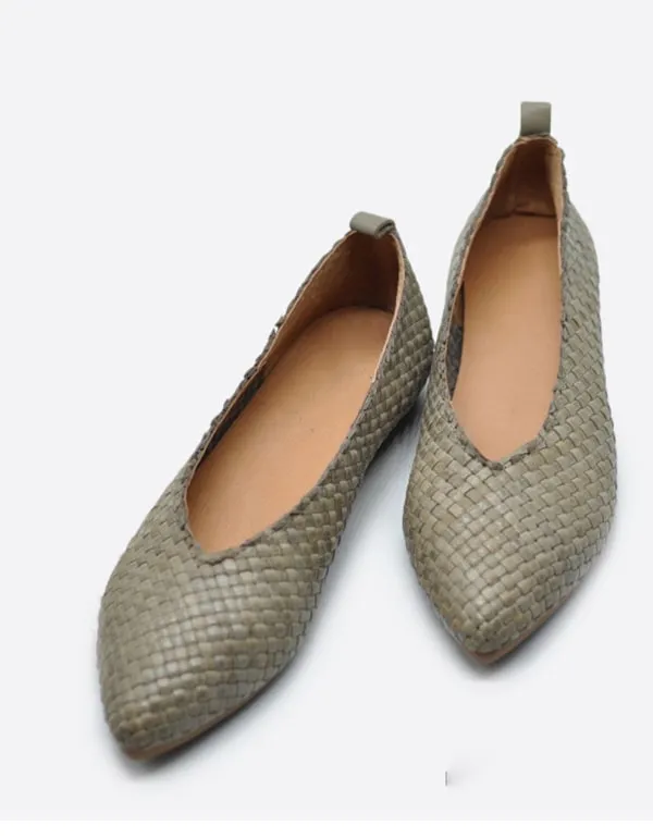 Hand-Woven Retro Leather Fashion Pumps