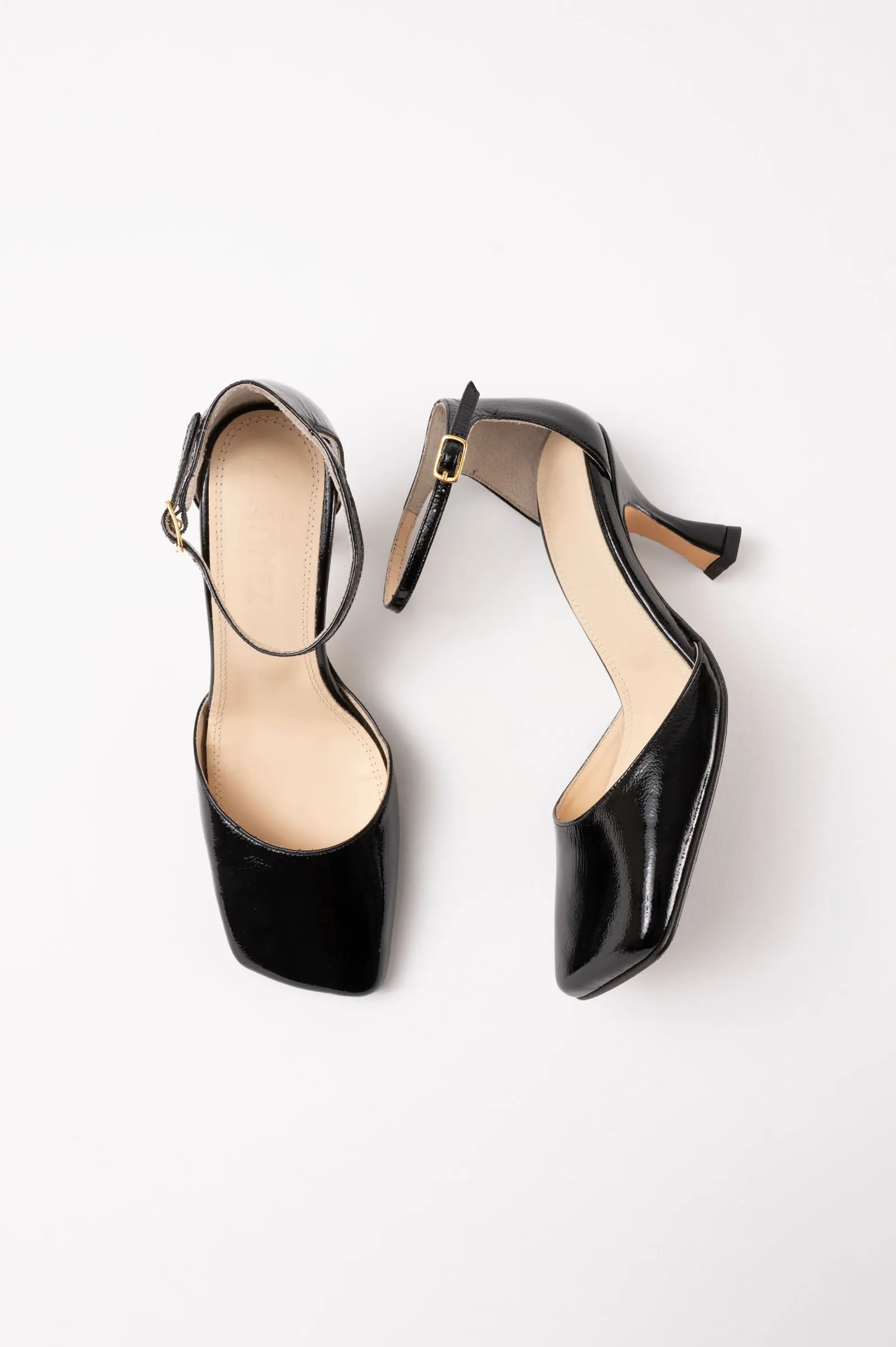 LAURA - Black Patent Leather Pumps