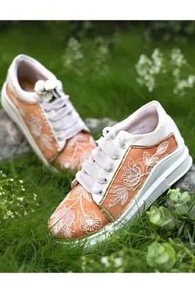 Peach Blossom Thread Work Sneakers