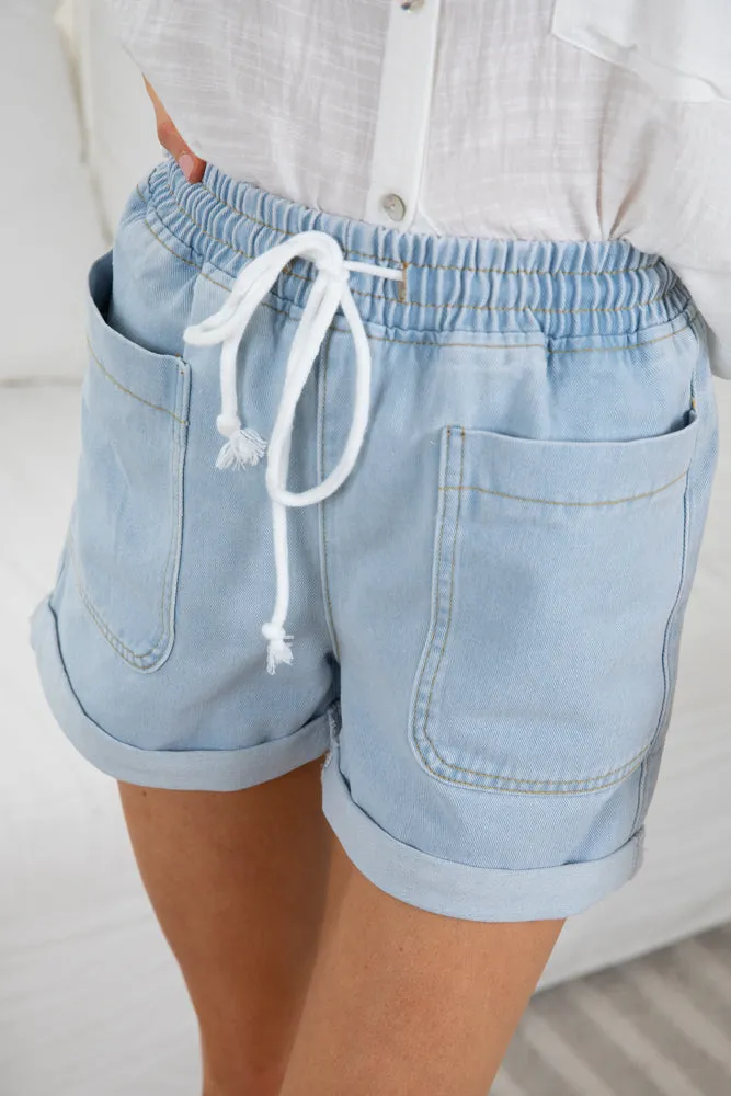 Pique Shorts - Light Wash