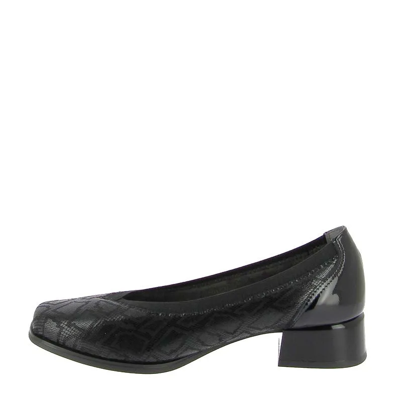 Pitillos 5424 Black Pump