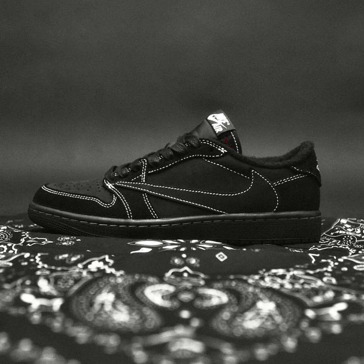 Travis Scott x Air Jordan 1 Low 'Black Phantom'