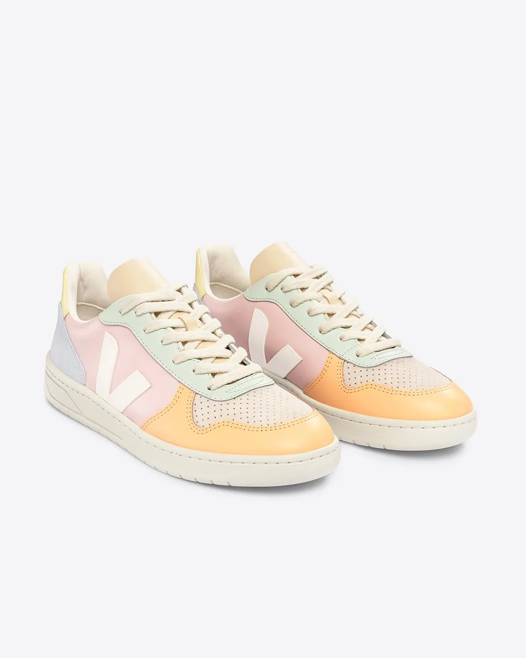 veja v-10 sneaker